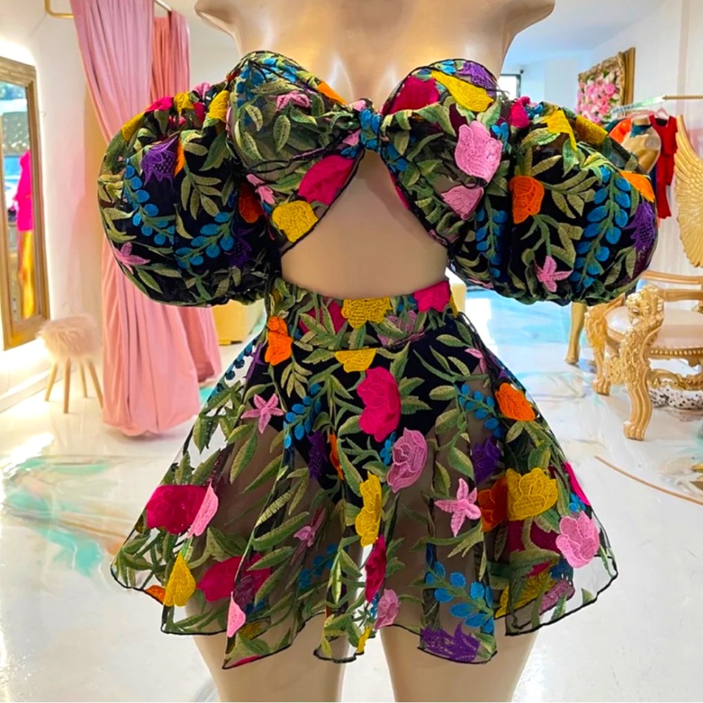 J. Lorraine 3 piece skirt set